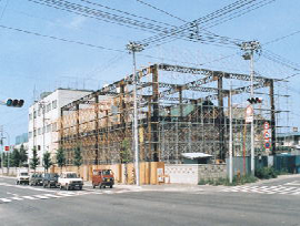 ［イメージ］Color electron gun factory constructed (1985)