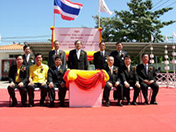 Commemorative photo at the ceremony